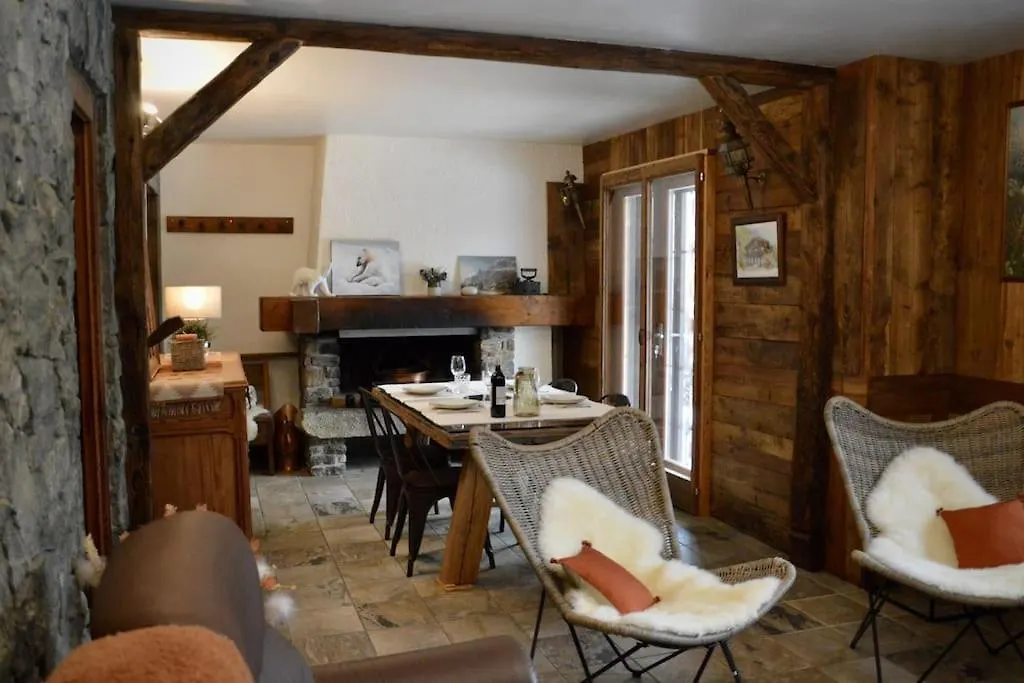 Appartement Typique De Montagne联系方式